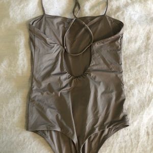 Wilfred free cross back bodysuit